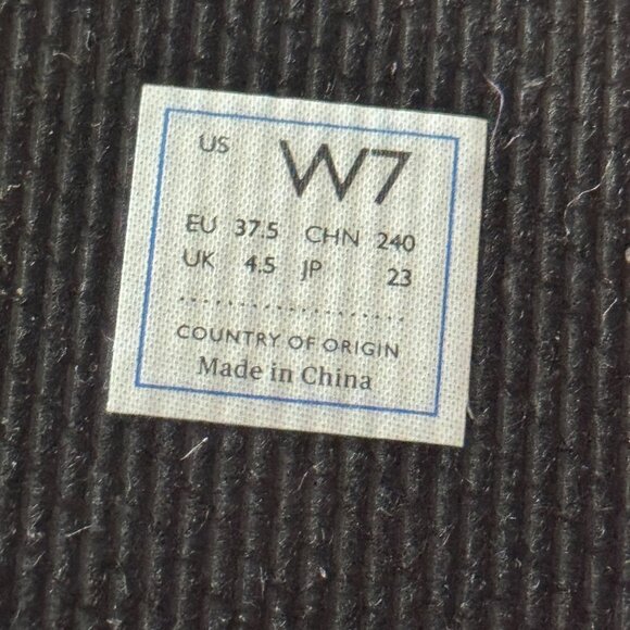 Rothys Women's W7 Pink Knit Flats With Blue Heel Accent - Picture 5 of 9